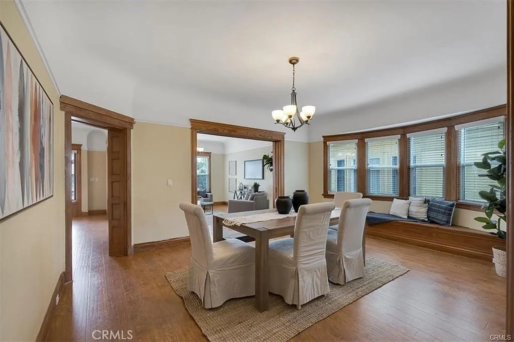 4 bed, 2.5 bath, 2558 sqft, $5,250 — Photo 3