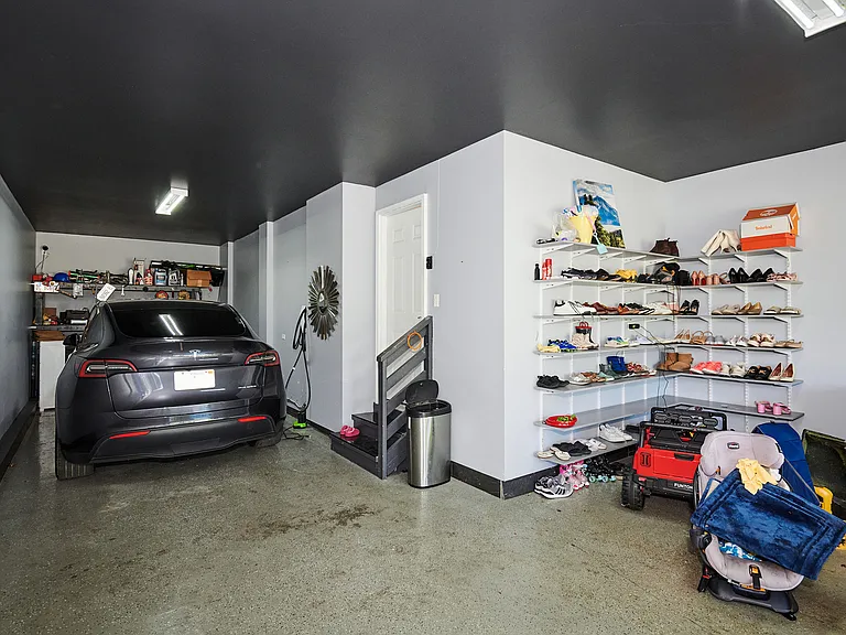 26300 W Chatham Dr — Photo 43