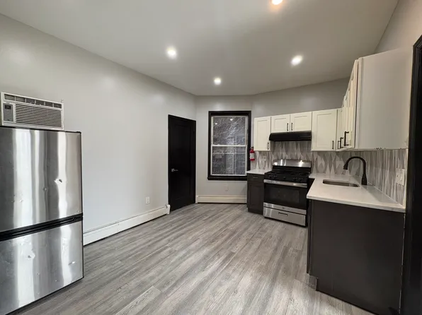 305 Magnolia Ave #B, Elizabethport, NJ 07206