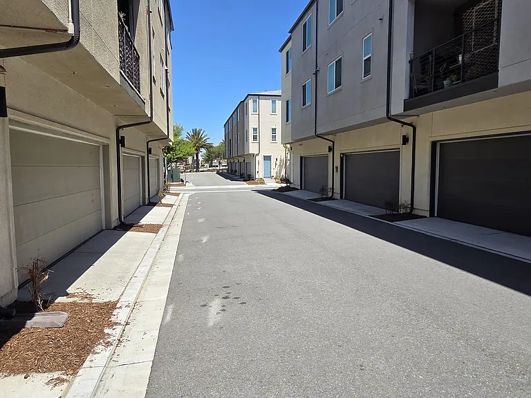 5280 Beachfront Cv #240 — Photo 28