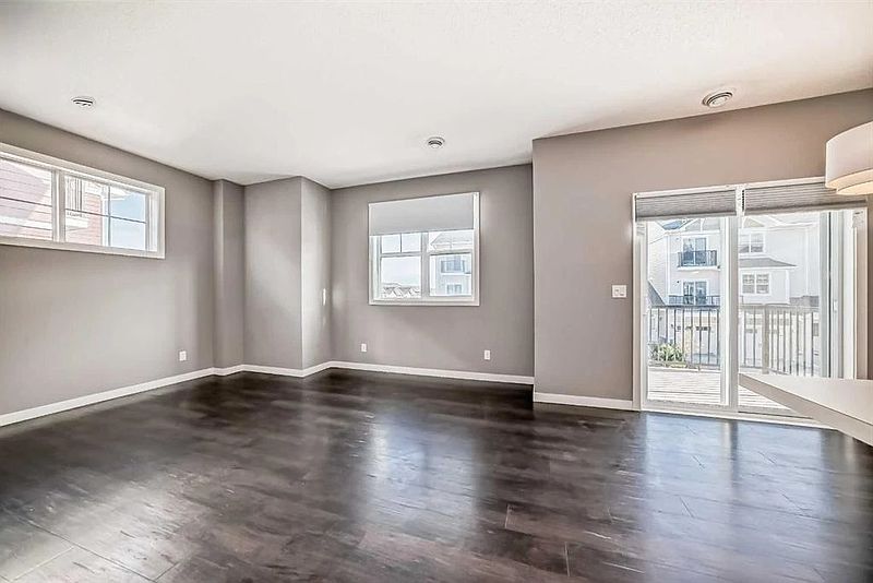Calgary Townhouse for rent - 2 Bedrooms — photo 16