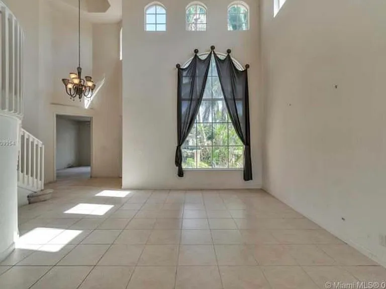 1831 Waldorf Dr — Photo 7