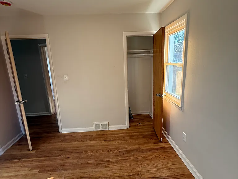 9616 Colwell Ave — Photo 32
