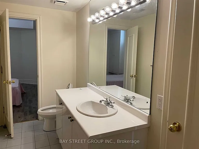 201 McKee Ave — Photo 9