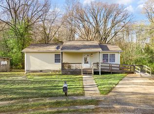 120 Logston Hts, Berea, KY 40403