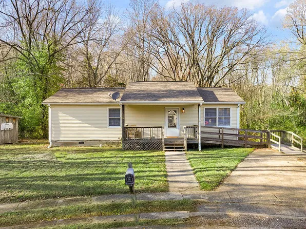 120 Logston Hts, Berea, KY 40403