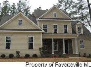 41 Piney Pond Rd, Spring Lake, NC 28390