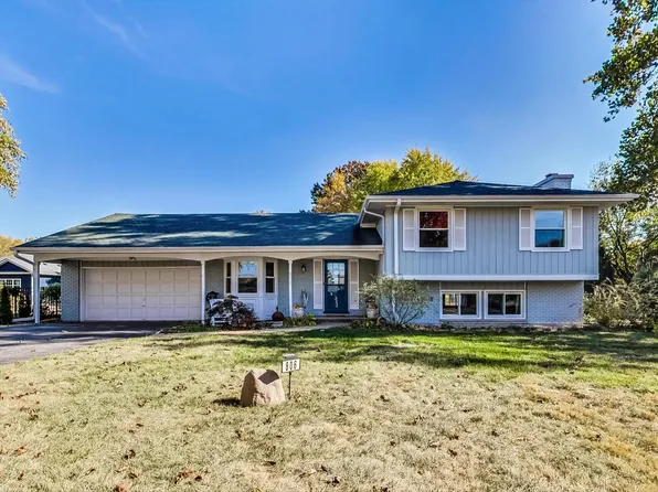 806 Hamlet St, Batavia, IL 60510