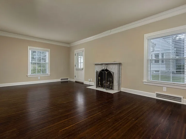 1819 Fleming Rd — Photo 6