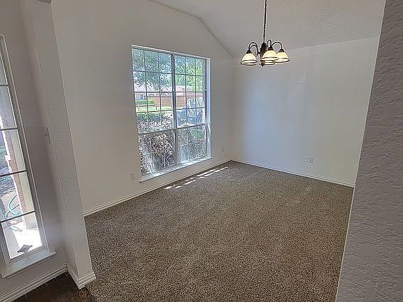 2nd image of 604 Bridle Trl