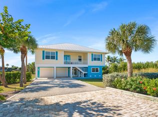 697 Spartina Ct, Sanibel, FL 33957