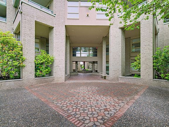 4th image of 301 Maude Rd #316