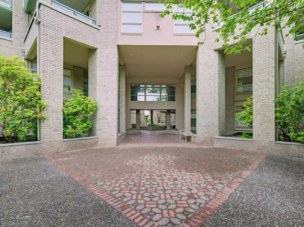 301 Maude Rd #316, Pt Moody, BC V3H 5B1