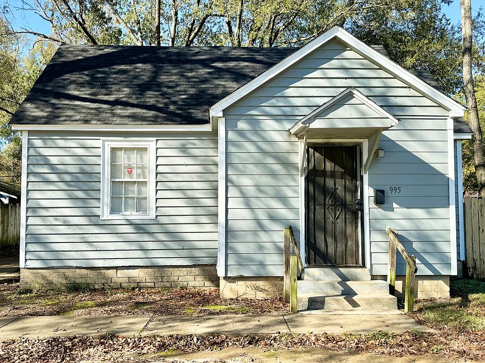 1st image of 995 E Walthal Cir
