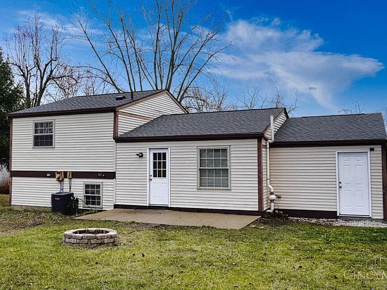 1382 Firethorne Dr — Photo 18