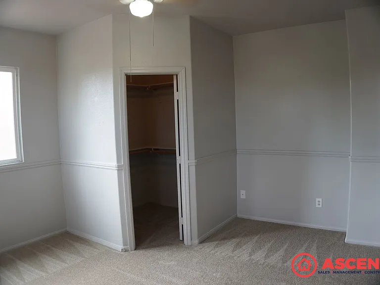 9901 Riata Ln — Photo 12