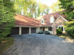11662 Fall Creek Rd, Indianapolis, IN 46256