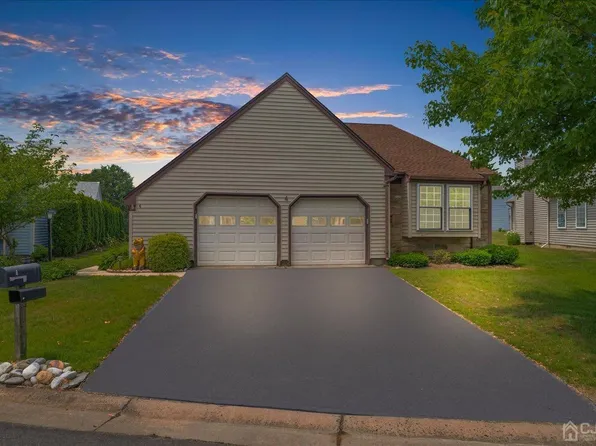 4 William Penn Ct, Monroe Township, NJ 08831