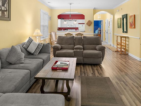 2nd image of 6015 Catalina Dr. #515