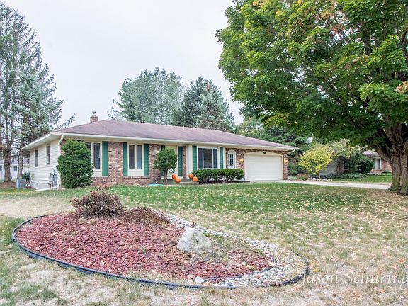 2nd image of 1888 Pleasantwood Dr