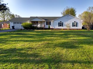 223 W Main St, Puryear, TN 38251