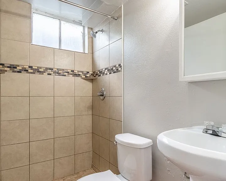 14435 Olmsted Dr — Photo 17
