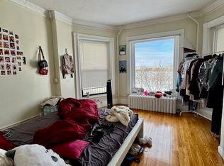 41 Bay State Rd APT 3F, Boston, MA 02215