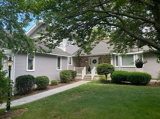 140 Upland Way, Barrington, RI 02806