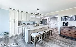 5260 S Landings Dr #809