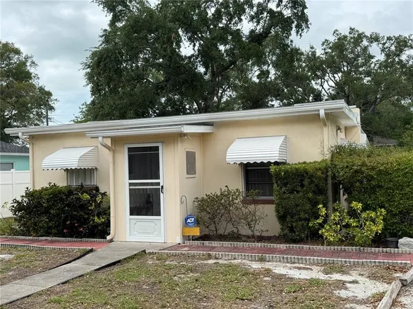542 Roanoke St, Dunedin, FL 34698