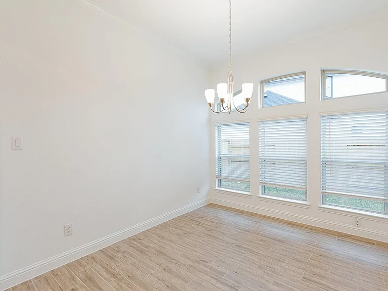 1403 Woodson Ridge Ln — Photo 29