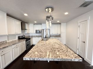 5052 S Moray Ct, Holladay, UT 84117