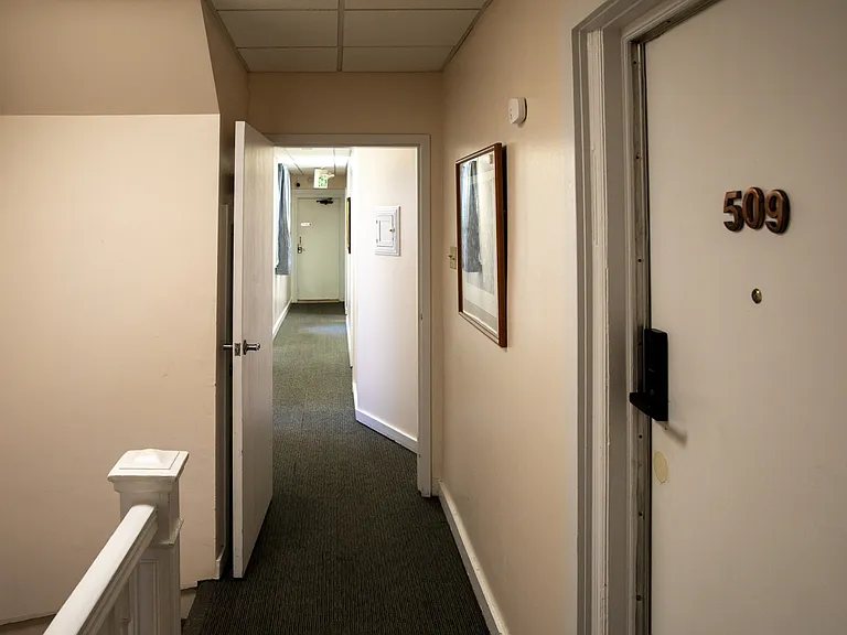 412 Hayes St — Photo 4