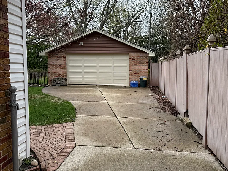22646 Oconnor St — Photo 2
