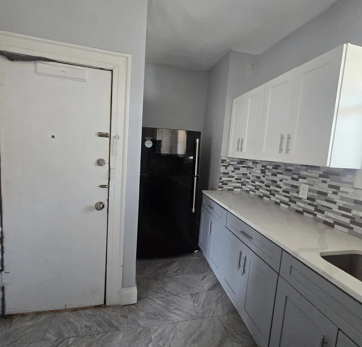 3 bed, 1400 sqft, $2,000 — Photo 3