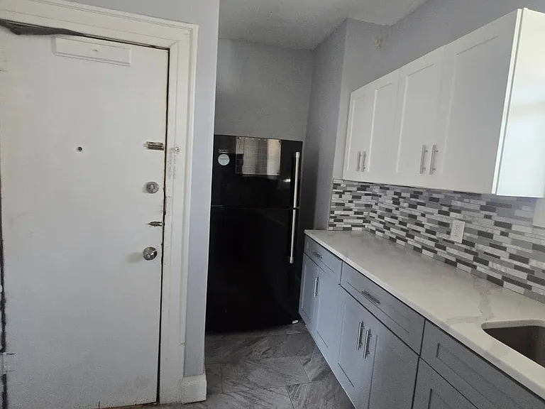 267 Goldsmith Ave #3 — Photo 3