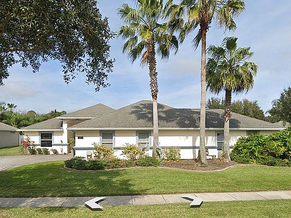 2nd image of 4284 Mayfair Ln