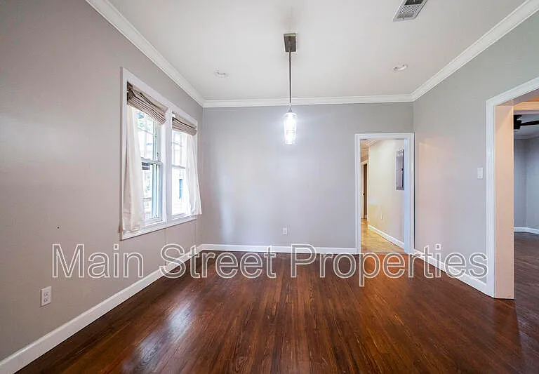 1915 E Avery St — Photo 4