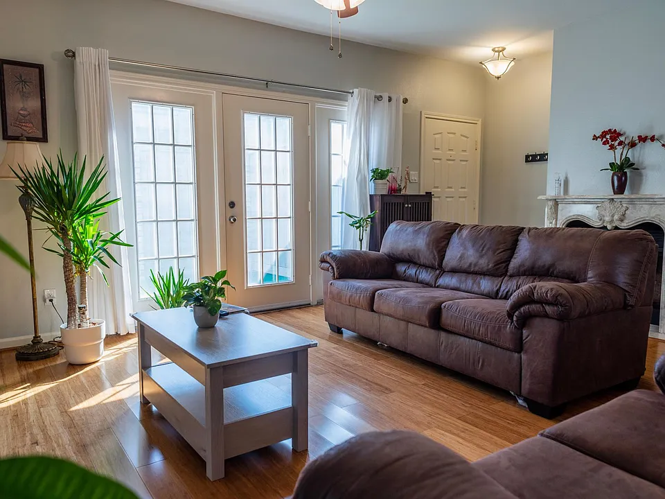 342 Wilcrest Dr