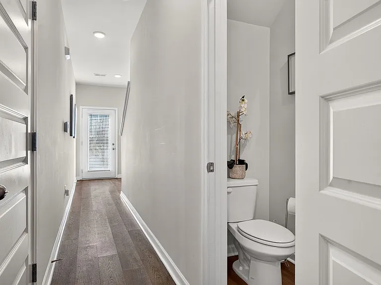 1015 Hayden St NW — Photo 5