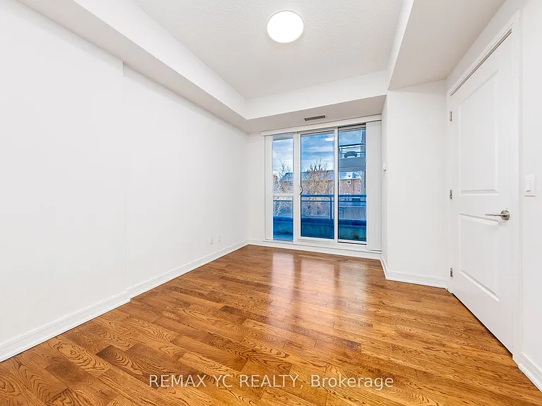 9191 Yonge St #201 — Photo 12