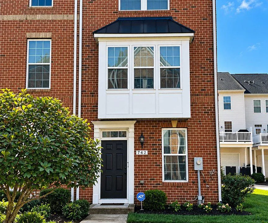 742 S Macon St