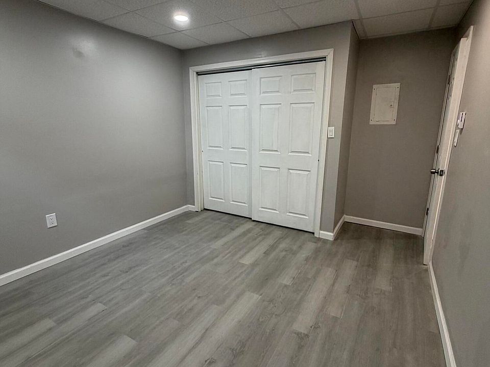 1st image of 100 S Van Buren Ave #1R