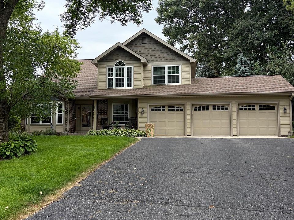 1st image of 13547 Essex Ct