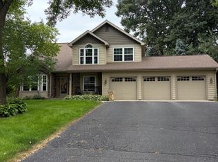 13547 Essex Ct, Eden Prairie, MN 55347