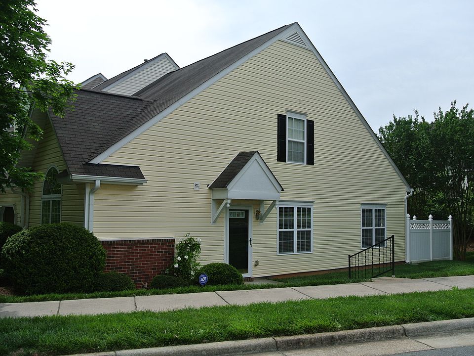 1st image of 495 Luzelle Dr