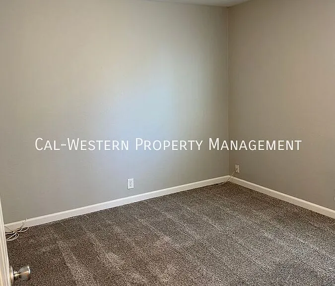 280 N 8th St #2 — Photo 7