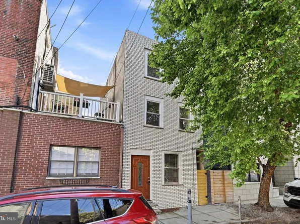 704 Latona St, Philadelphia, PA 19147