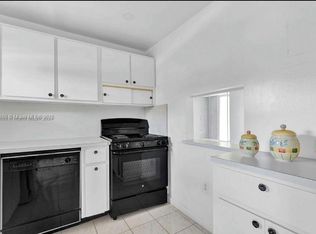 8100 Sunrise Lakes Blvd APT 208, Fort Lauderdale, FL 33322