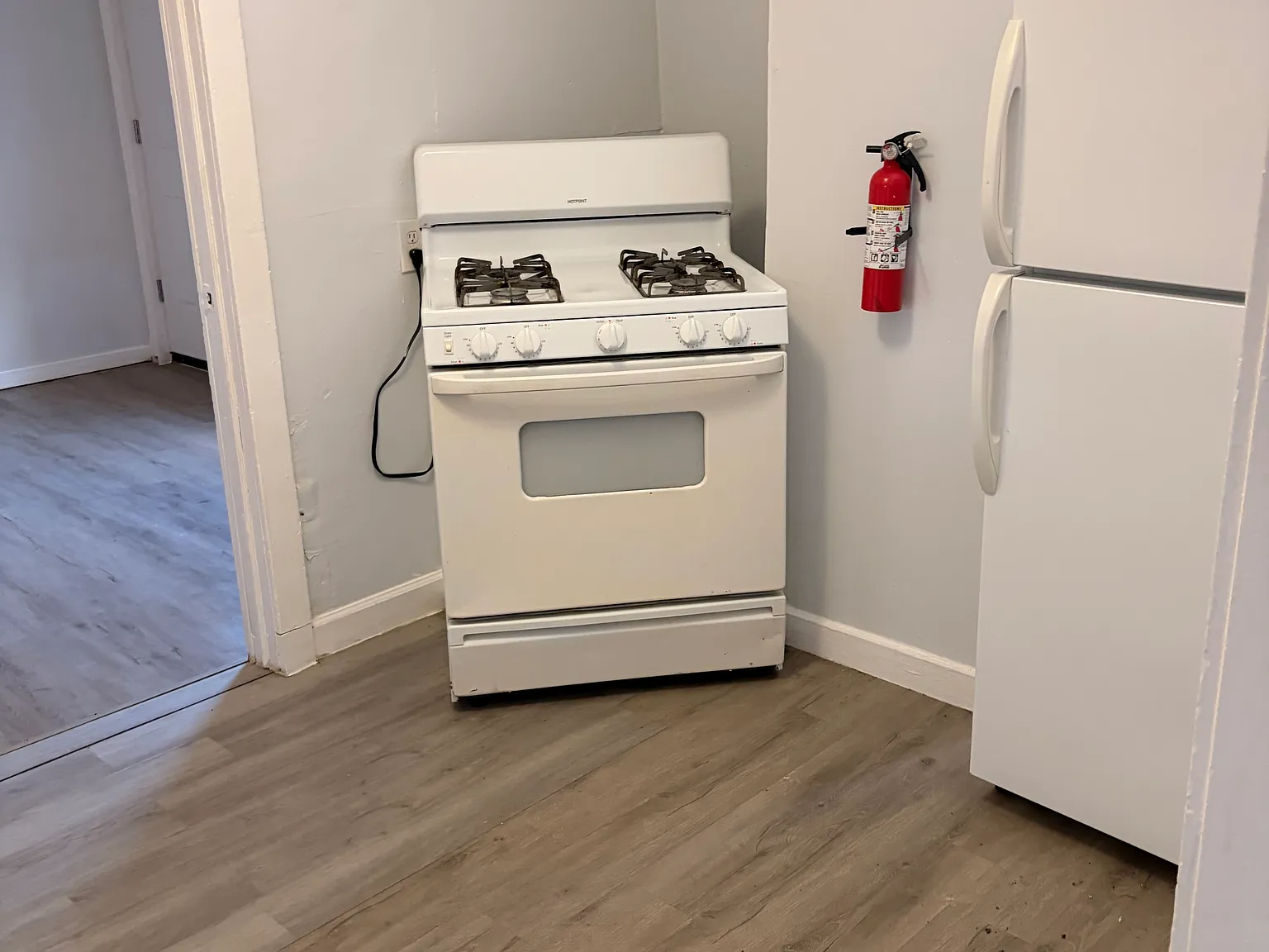 1 bed, 700 sqft, $1,150 — Photo 2
